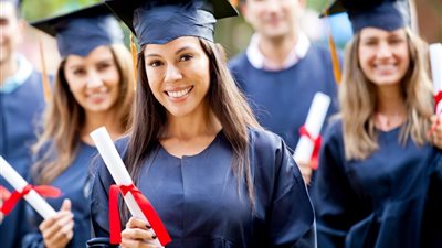 شروط الحصول على منح مجانية من الجامعات