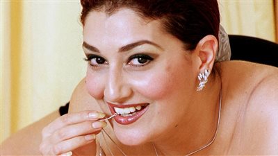 غادة عبد الرازق: مخرجين كتير استغلوني في الإغراء.. ولو عاد بي الزمن لن أمثل | فيديو