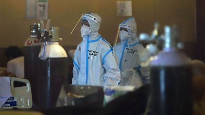 إصابات كورونا تتزايد.. والصحة العالمية تحذر من خطورة «دلتا»