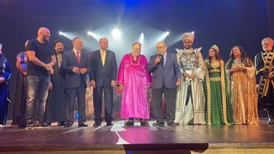 مصطفى الفقي يشيد بمسرحية 