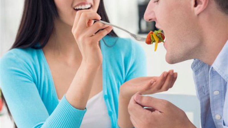 الطعام والسعادة الزوجية