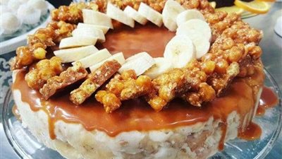 فيديو.. طريقة عمل كيك الموز بجوز الهند مع فروستنج فادج الشوكولاتة