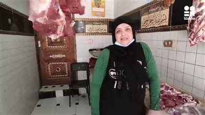 «الأسطى سارة.. وهدير الجزارة.. ورئيسة بائعة الفول».. حكاية 3 ستات بـ 100 راجل| فيديو