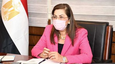 هالة السعيد: قطاع البترول يعد إحدى الدعامات الأساسية للنمو الاقتصادي