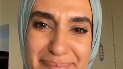 قالوا عليها عيوطة.. يُمنى دحروج توجه رسالة نارية للمتنمرين 