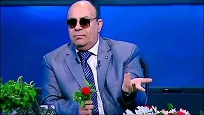 مبروك عطية لمتصلة: غوري فى داهية| فيديو