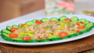 فيديو.. طريقة عمل سلطة الجمبري والمانجو