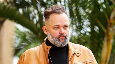 بعد خطوبة الجلوس على الركبة.. آلاف التهاني لـ نجل محمود عبد العزيز