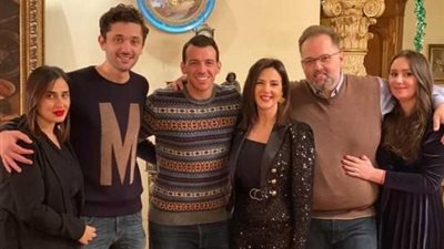 البداية من دنيا سمير غانم.. معلومات لا تعرفيها عن خطوبة نجل محمود عبد العزيز