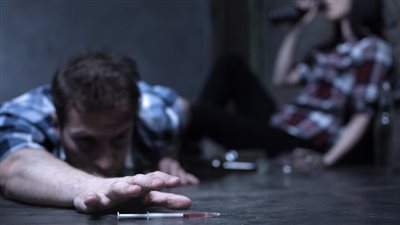 زوجات المدمنين.. إسراء: خايفة من «التحليل الإيجابي» وعيون الناس