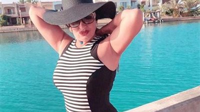 يا ويلي من اللي سيرتي مجنناهم .. فيفي عبده في فيديو جديد من الساحل الشمالي 