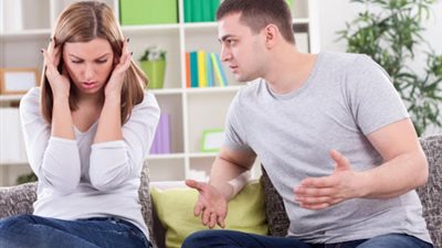 لو رفضت بيضربني.. هانم تطلب الخلع: زوجي 24 حصان.. ومش بيرحم