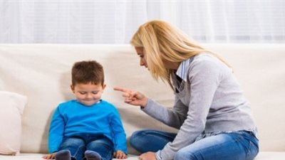 7 مواقف محرجة تتعرضين لها بسبب طفلك