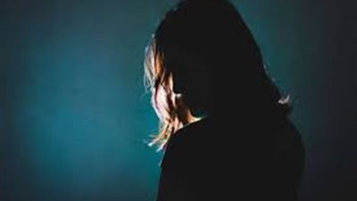 زوجة تطلب الطلاق: بينشر فيديوهات ليا من غرفة نومي على 