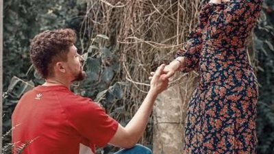 «ابنة الهضبة» تُثير التساؤلات بعد نشرها صورة لخطيبها  