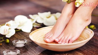 للعروسة.. 3 خطوات للحصول على قدم بيضاء موحدة اللون