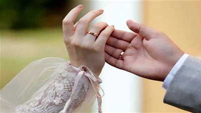 بنتقابل في الإجازة.. مطلقة ودكتور يرويان تجربتهما مع زواج «البارت تايم»