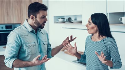 اعرفي حقوقك.. قانونيون وأزهريون يكشفون لـ هير نيوز طرق عقاب 