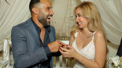 أحمد فهمي وهنا الزاهد في موقف مُحرج بسبب «الكلبة» 