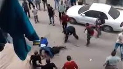 طعنها 7 طعنات.. جزار يذبح زوجته وسط الشارع بالفيوم 
