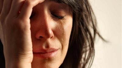 فريدة: طليقي «المختل نفسيًّا» خطف أطفالي لينتقم منّي 