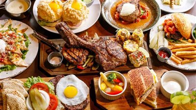 تفسير حلم الأكل مع المتوفي للعزباء والمتزوجة