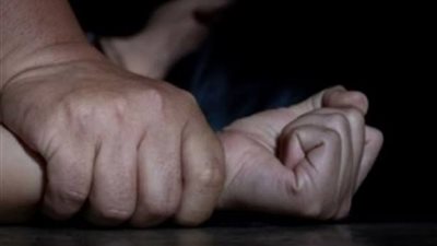 أب يكتشف اغتصاب خطيب ابنته لها بعد ظهور الحمل