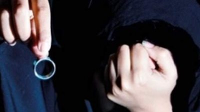 بعد عشر سنوات.. تخلع زوجها بسبب الشيشة 