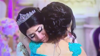 تعملي إيه لو صاحبتك نسيت تدعيكِ في فرحها؟!