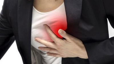 أعراض وأسباب الذبحة الصدرية لدى النساء