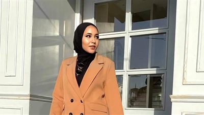 آلاء حسن.. «فاشون بلوجر» على إنستجرام تصمم براند خاصًّا بها