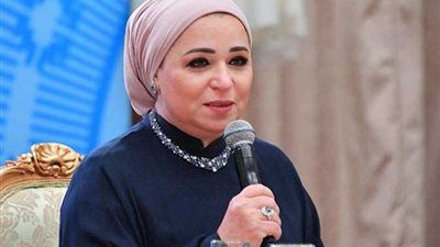   السيدة انتصار السيسي باليوم العالمي لكبار السن: قدموا لنا الكثير والدولة تهتم بهم