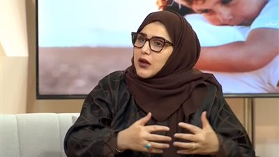 استشاري نفسي: حضن المرأة لزوجها يقوي عضلة قلبه 