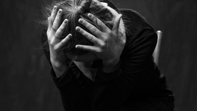 4 أشياء تفعلها المُطلقات ليلًا