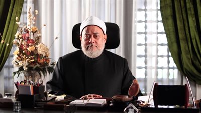 علي جمعة يوضح معنى جملة 