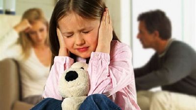 مراهقات ضحايا بلا ذنب.. «أمل» تتجرع مرارة التفكك الأسري وعنف الوالدين