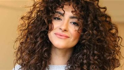 3 خطوات للعناية بالشعر الكيرلي