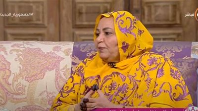 زوجة السفير تكشف سر نضارة بشرة المرأة السودانية | فيديو