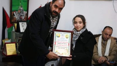 بنت غزة.. ميس عبد الهادي تُحارب الاحتلال بالشعر 