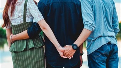 أستاذة علم الاجتماع لـ هير نيوز: 5 أسباب تدفع الزوجة لخيانة زوجها