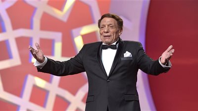 نجوم بقائمة 