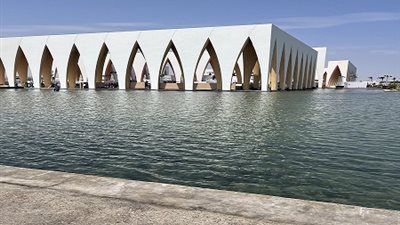 ساويرس للشامتين في حريق الجونة: هو فين؟