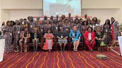 مايا مرسي تهنئ أماني عصفور على رئاسة شبكة تنمية المرأة في إفريقيا