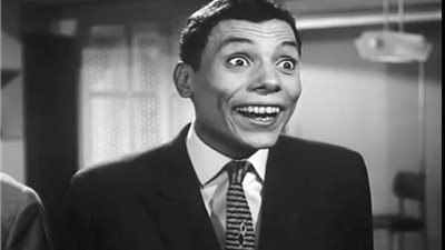 أحدها أصاب الزعيم بالندم.. السينما تحول كبار النجوم إلى «فرافير» 