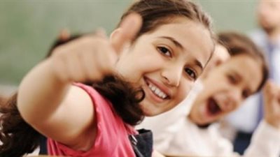 أخصائي تربوي تقدم لـ هير نيوز: 4 نصائح تُحبب طفلك في المدرسة