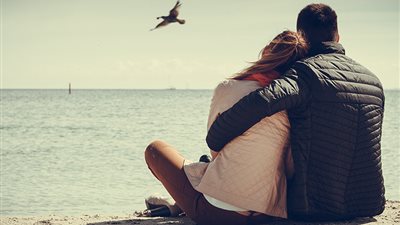 تعرفي على أنواع العلاقات العاطفية وأخطرها على الفتيات | فيديو