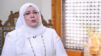 ياسمين الحصري: هناك فرق بين غض البصر والنظر | فيديو