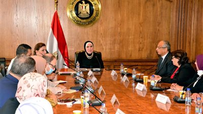 نيفين جامع تهنئ داليا شهاب على جائزة التميز الحكومي