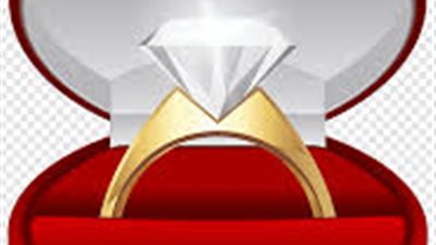 العبرة بشخصية الرجل.. ماذا يمثل «خاتم الخطوبة» للبنات؟ 