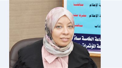 ريهام عبده تفوز بجائزة مؤسسة الإعلام والتحول الرقمي